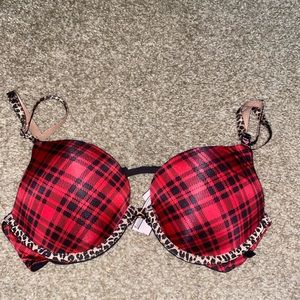 victoria’s secret pink bra